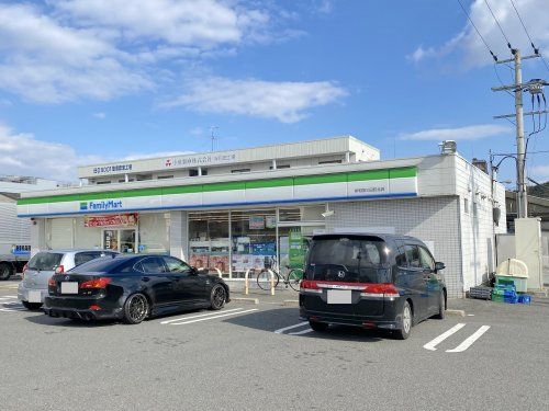 ファミリーマート 岸和田三田町北店の画像