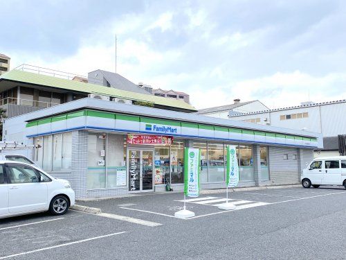 ファミリーマート 泉大津東港町店の画像