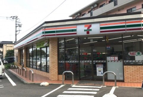 セブンイレブン 横浜十日市場東店の画像