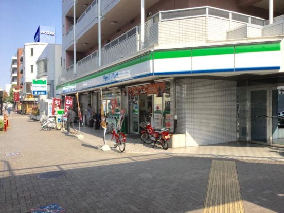 ファミリーマート 堀田駅前店の画像