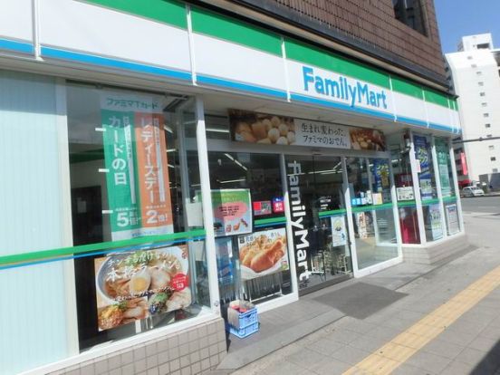 ファミリーマート谷町三丁目店の画像