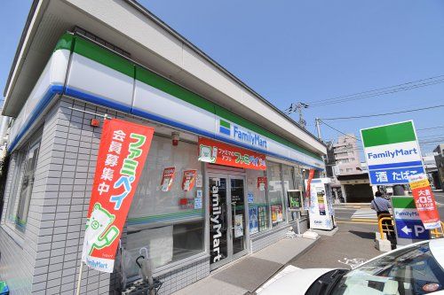 ファミリーマート 札幌北32条西4丁目店の画像