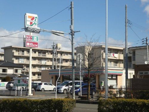 セブンイレブン 福島渡利弁天山前店の画像