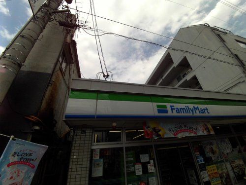 ファミリーマート 神戸花隈店の画像