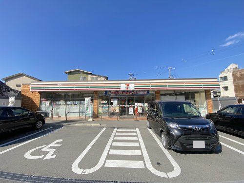 セブンイレブン 泉大津菅原町店の画像