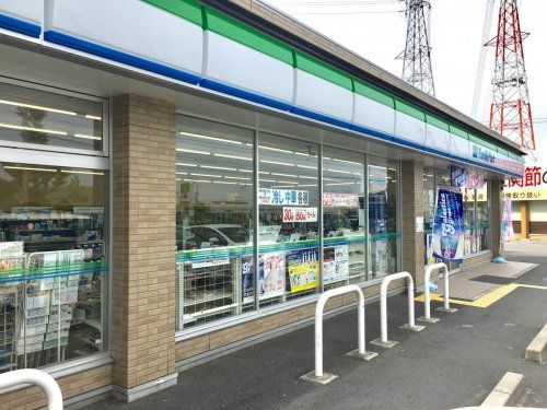 ファミリーマート 和泉室堂北店の画像