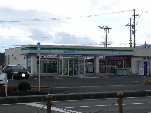 ファミリーマート 福島成川店の画像