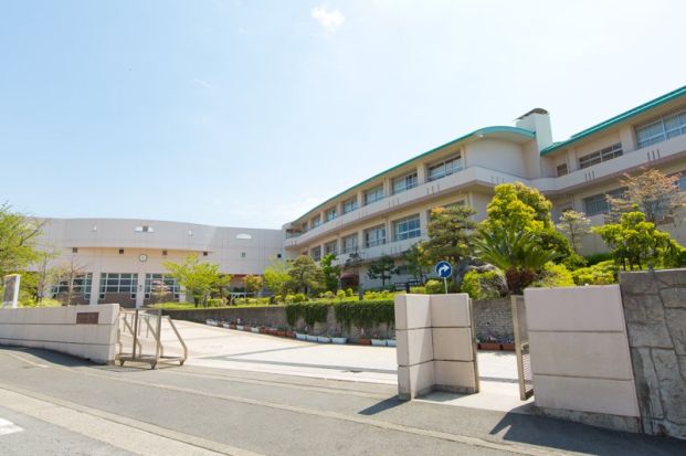 藤沢市立藤ケ岡中学校の画像