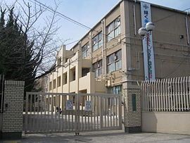 京都市立桂中学校の画像