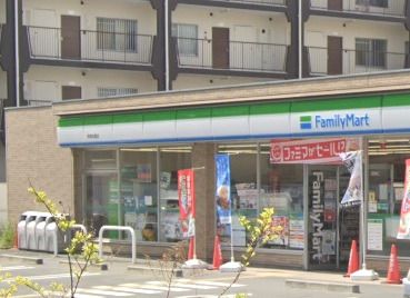 ファミリーマート 摂津庄屋店の画像