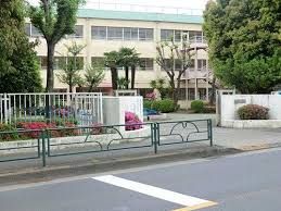 昭島市立拝島第二小学校の画像