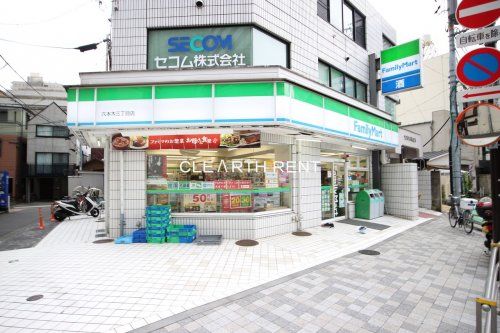 ファミリーマート 六本木三丁目店の画像