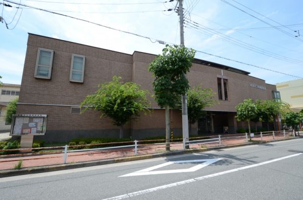 西宮市立鳴尾図書館の画像