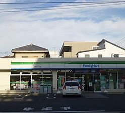 ファミリーマート 西新井駅東口店の画像
