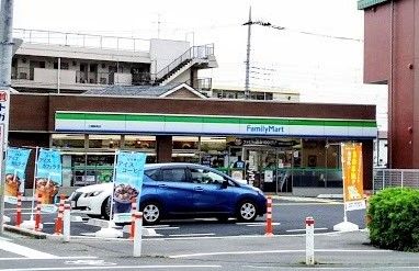 ファミリーマート三郷駅南店の画像