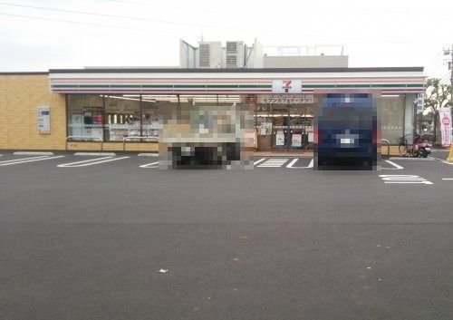 セブンイレブン 横浜奈良北団地店の画像