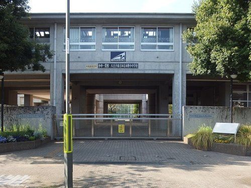 八王子市立みなみ野中学校の画像