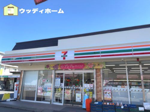 セブンイレブン 一ノ割駅前店の画像