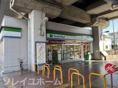 ファミリーマート 南海湊駅前店の画像
