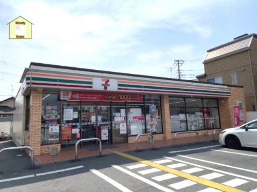 セブンイレブン 草加新田店の画像