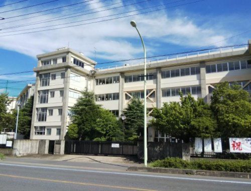 鶴ヶ島市立藤中学校の画像