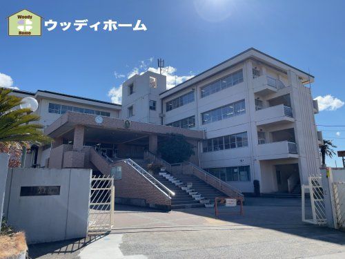 越谷市立大袋東小学校の画像