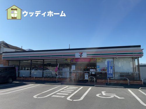 セブンイレブン 越谷大林店の画像