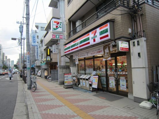 セブンイレブン新大塚駅前店の画像