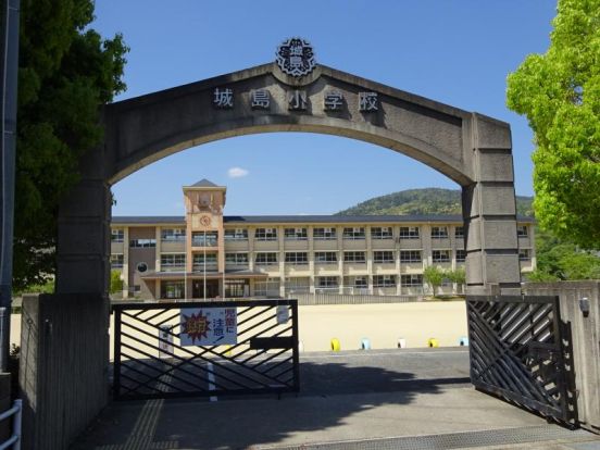 桜井市立城島小学校の画像