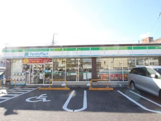 ファミリーマート 旭二丁目店の画像