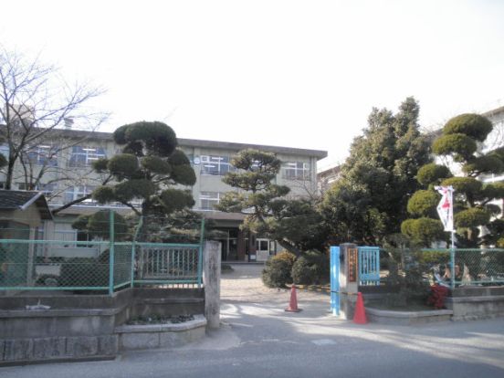 奈良市立平城小学校の画像