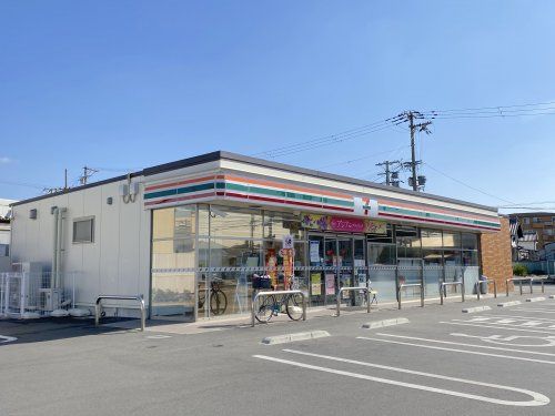 セブンイレブン 岸和田土生町8丁目店の画像