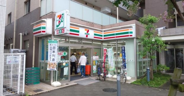 セブンイレブン 調布布田駅前店の画像