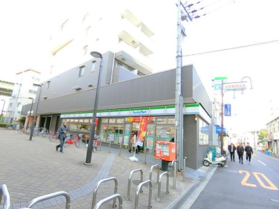 ファミリーマート　出来島駅前店の画像