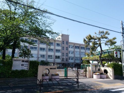 葛飾小学校の画像