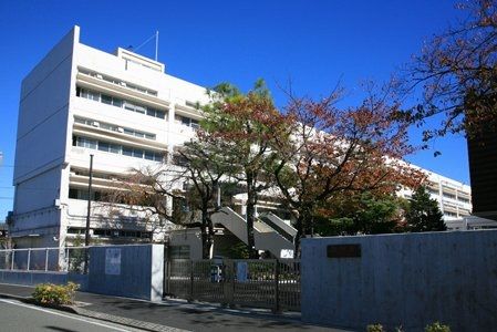 狛江市狛江第二中学校の画像