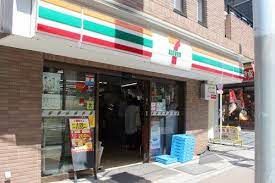 セブンイレブン 世田谷太子堂2丁目店の画像