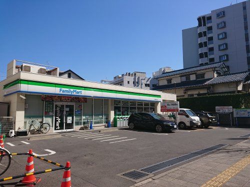 ファミリーマート　千葉駅北口支店の画像