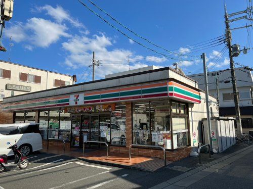 セブンイレブン 川西鼓滝駅前店の画像