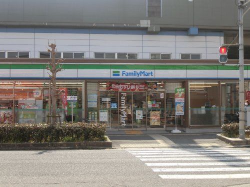 ファミリーマート 守口市駅東店の画像