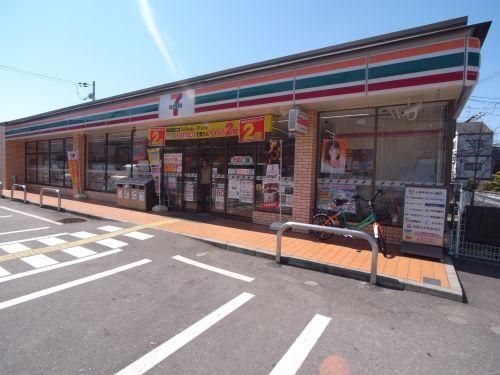 セブンイレブン 四條畷塚脇町店の画像