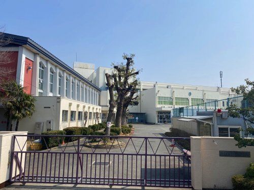 摂津市立別府小学校の画像