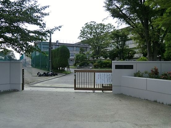 蕨市市立第二中学校の画像