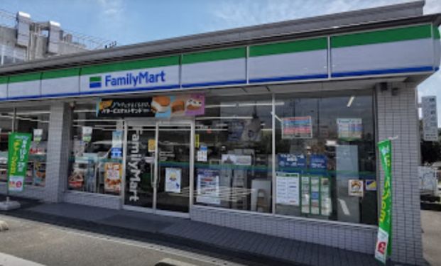 ファミリーマート 作の口小学校前店の画像