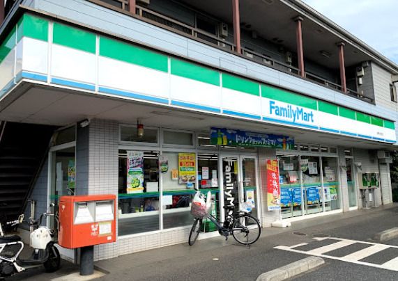 ファミリーマート 練馬大泉町店の画像