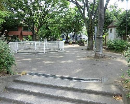 豊島区立西巣鴨二丁目公園の画像