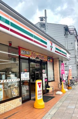 セブンイレブン JR放出駅西店の画像