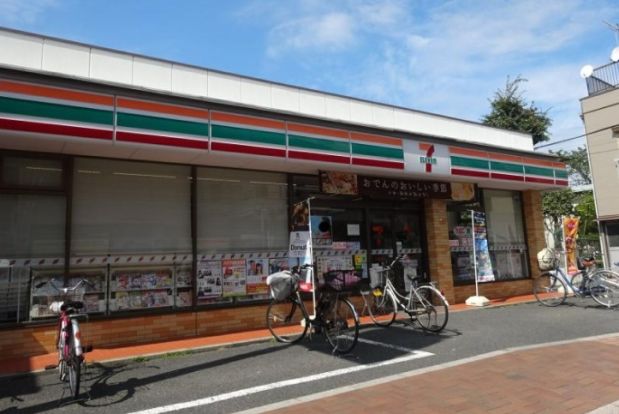 セブンイレブン 足立亀田小前店の画像