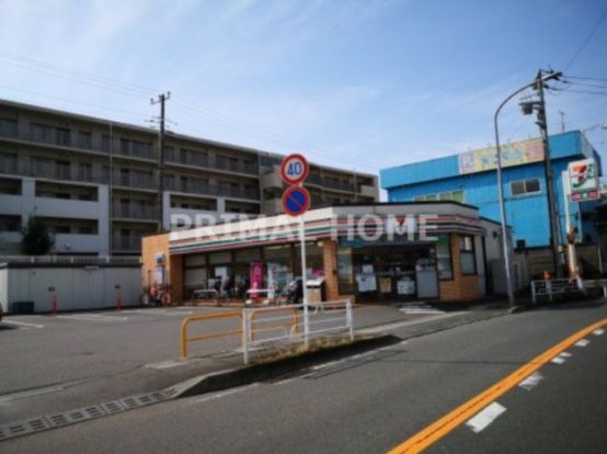 セブンイレブン 横浜片倉5丁目店の画像