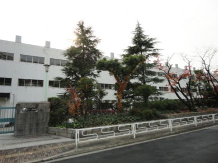 広島市立二葉中学校の画像